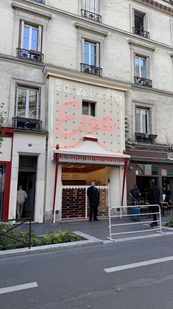 solo travel in paris Nouvelle Eve Cabaret